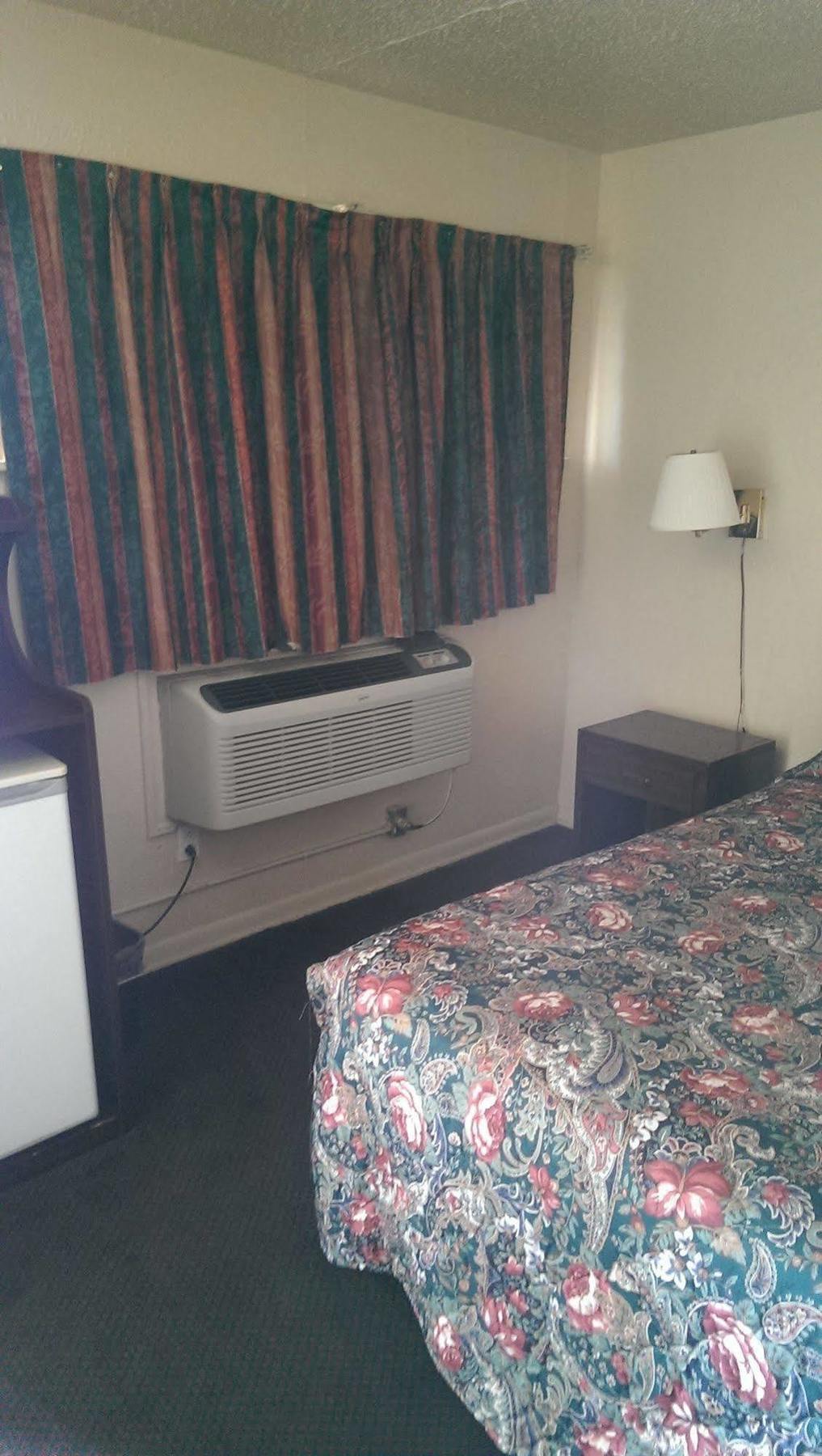 Deluxe Inn Амарилло Экстерьер фото